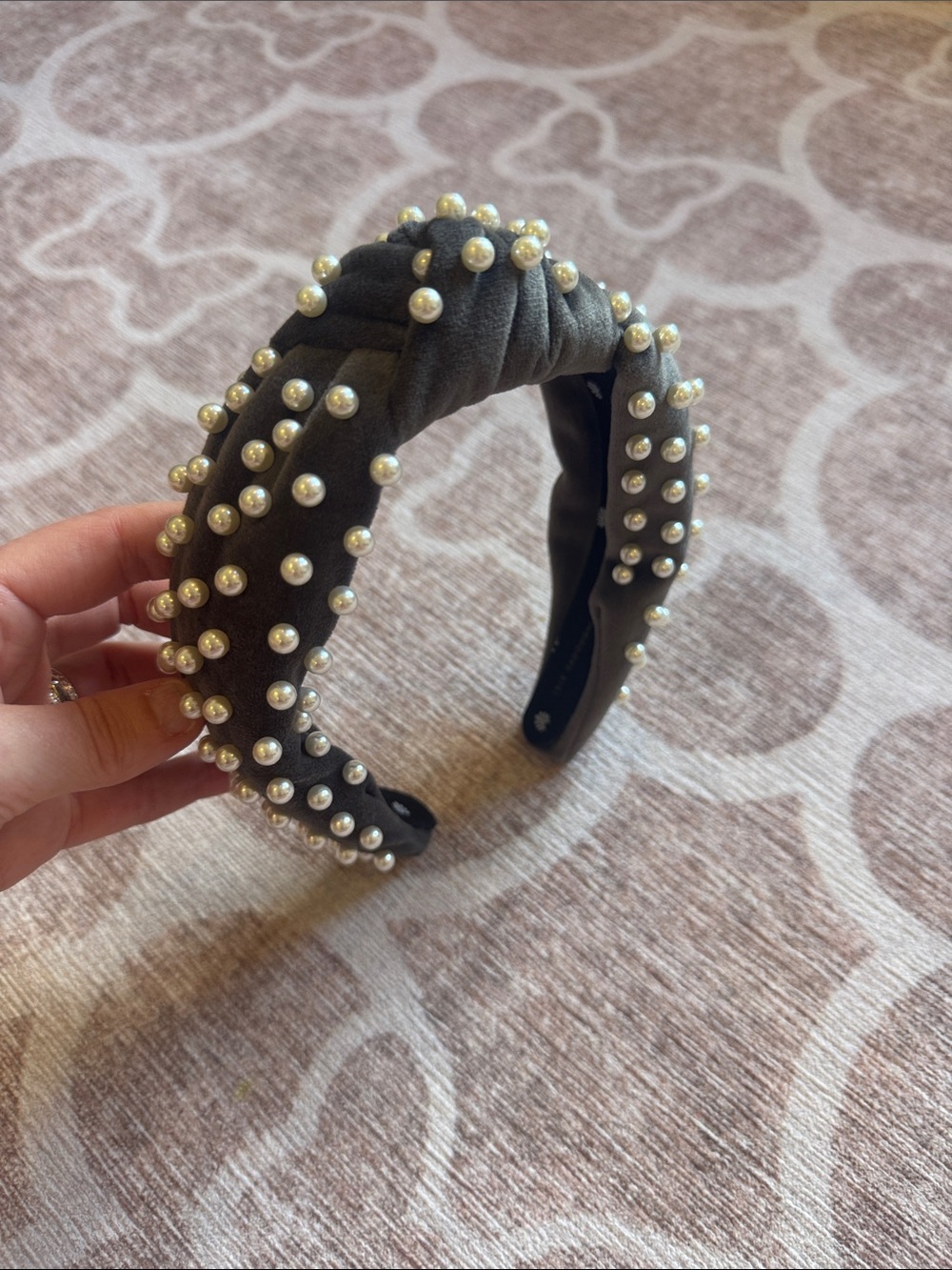 Lele Sadoughi Pearl-Embellished dark grey velvet Knotted Headband